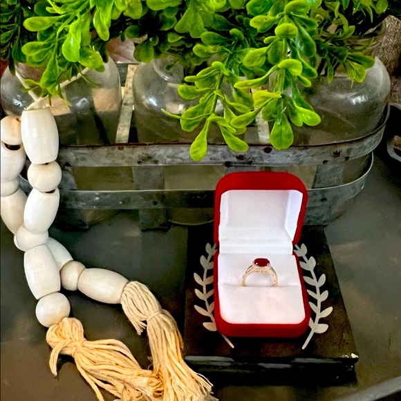 Beautiful 2.32 Carat Ruby and Diamond Ring - Picture 9 of 9